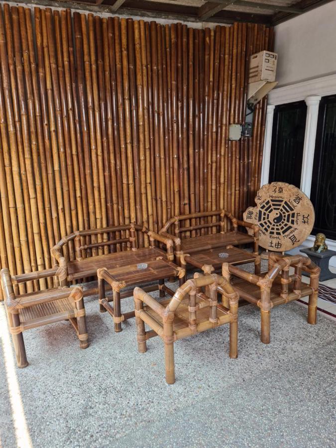 Traveller Home Tangerang Exterior foto