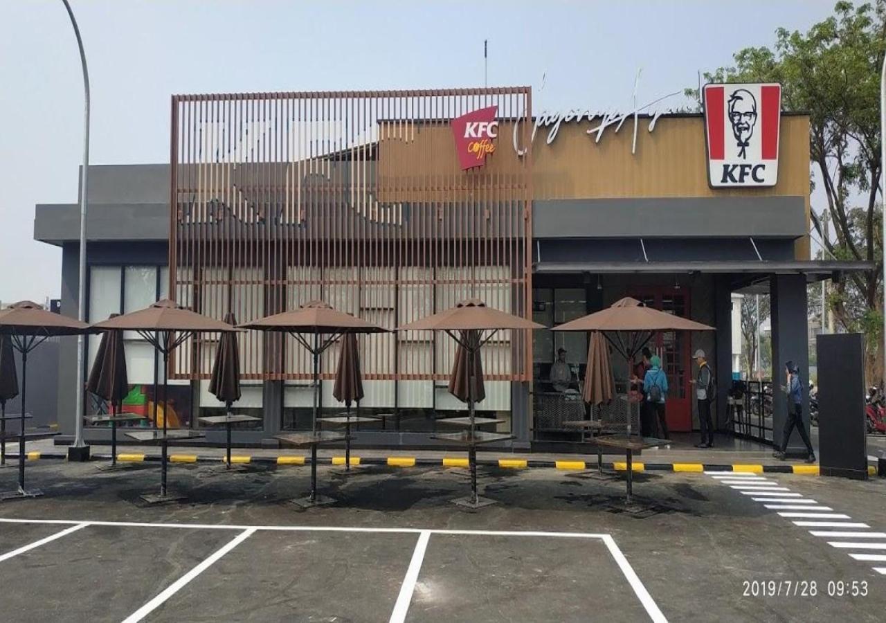 Traveller Home Tangerang Exterior foto