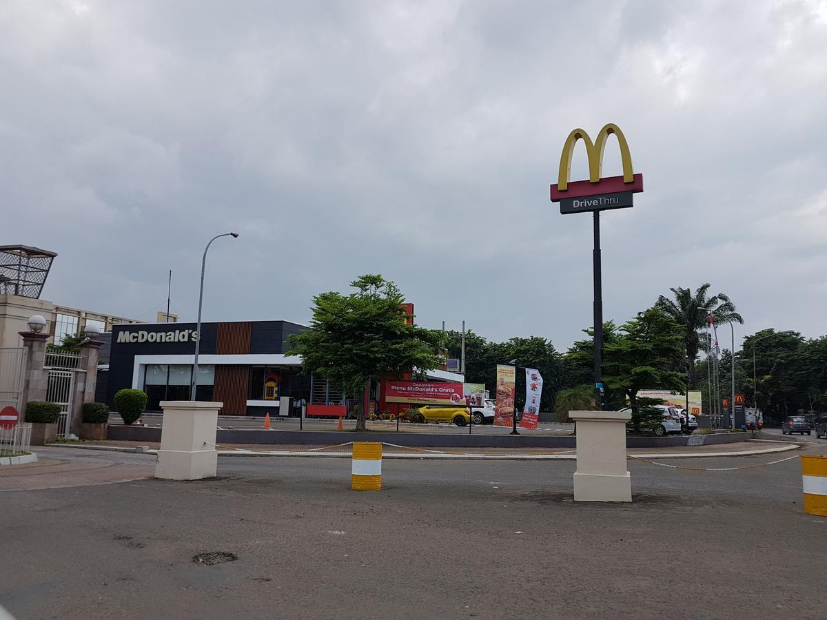 Traveller Home Tangerang Exterior foto
